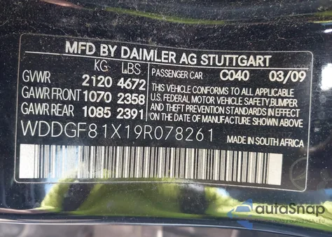 2009 Mercedes-Benz C 300 Luxury 4Matic/Sport 4Matic z USA, uszkodzony, nr VIN WDDGF81X19R078261